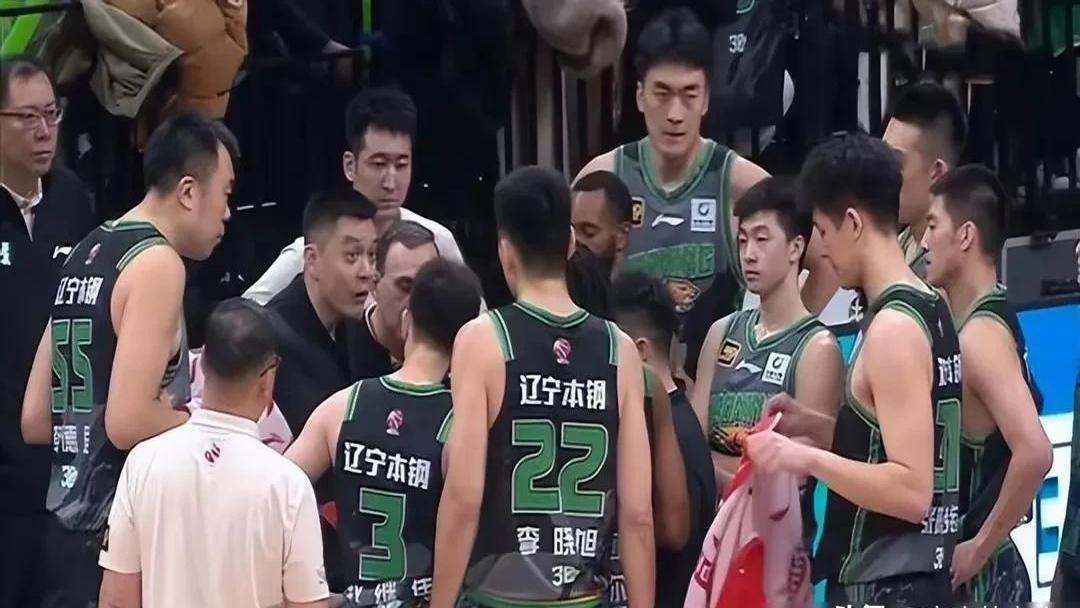 青岛队迎来关键胜利，挽救连败局面